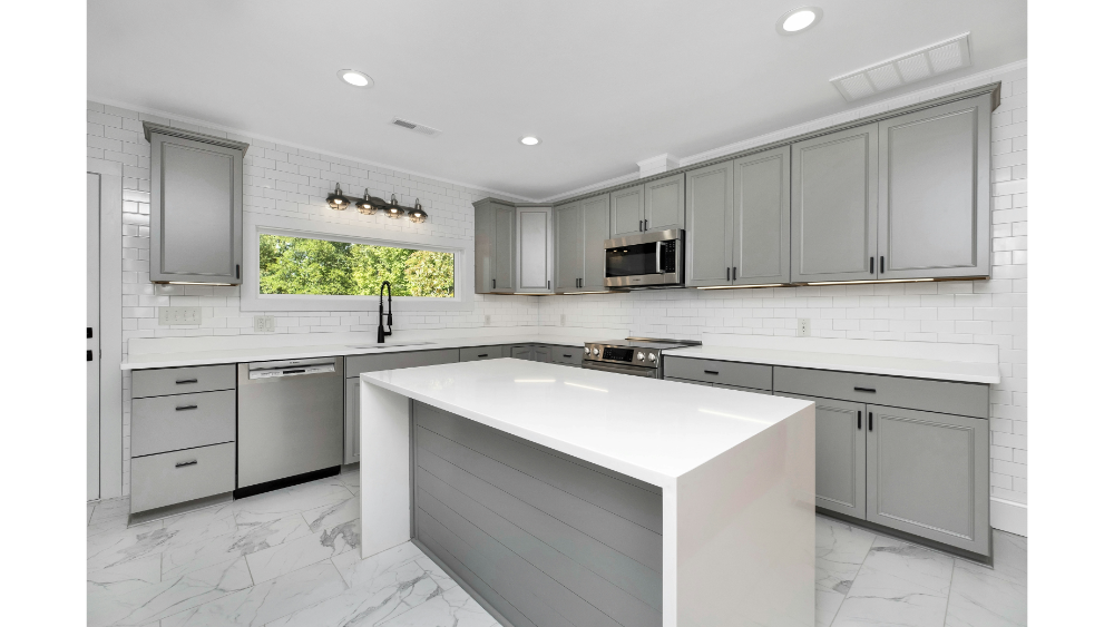 How Long Do Kitchen Cabinets Last? Everything Homeowners Should Know Thumbnail 1